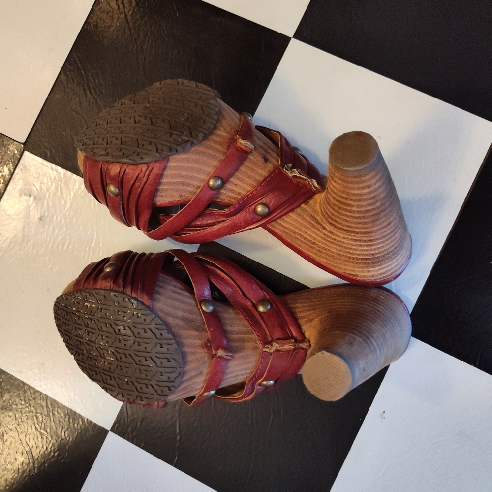 Frye Reese Slides Red 7.5 - image 3